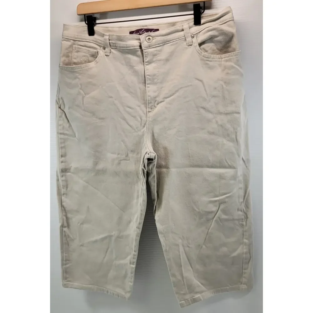 L0) Gloria Vanderbilt Amanda Capri Off-White Studded Denim Pants 18 Missy
